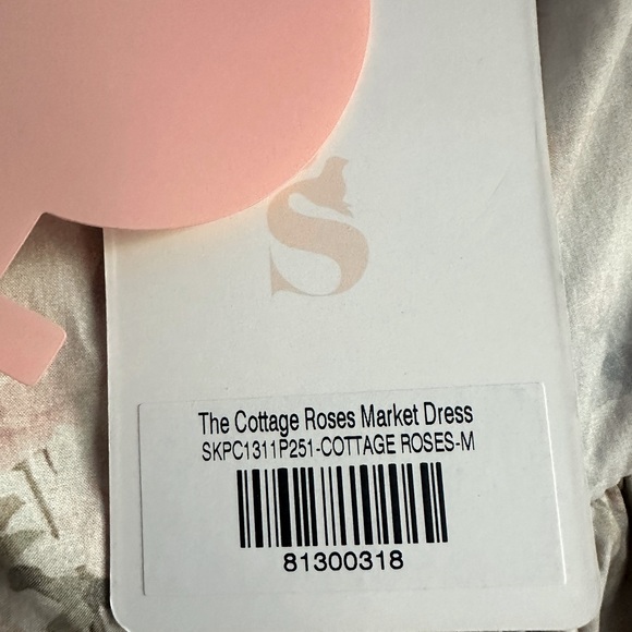 Floral, Romantic Midi Selkie Dress - Picture 7 of 9